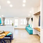 Πανσιόν Boutique 186 4*